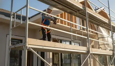 Sicheres Arbeiten: Gerüst Geländer Set